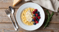 Orzotto Al Formaggio, Speck E Frutti Di Bosco
